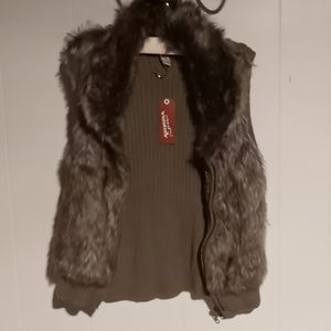 Arizona fur sleeveless vest tags on
